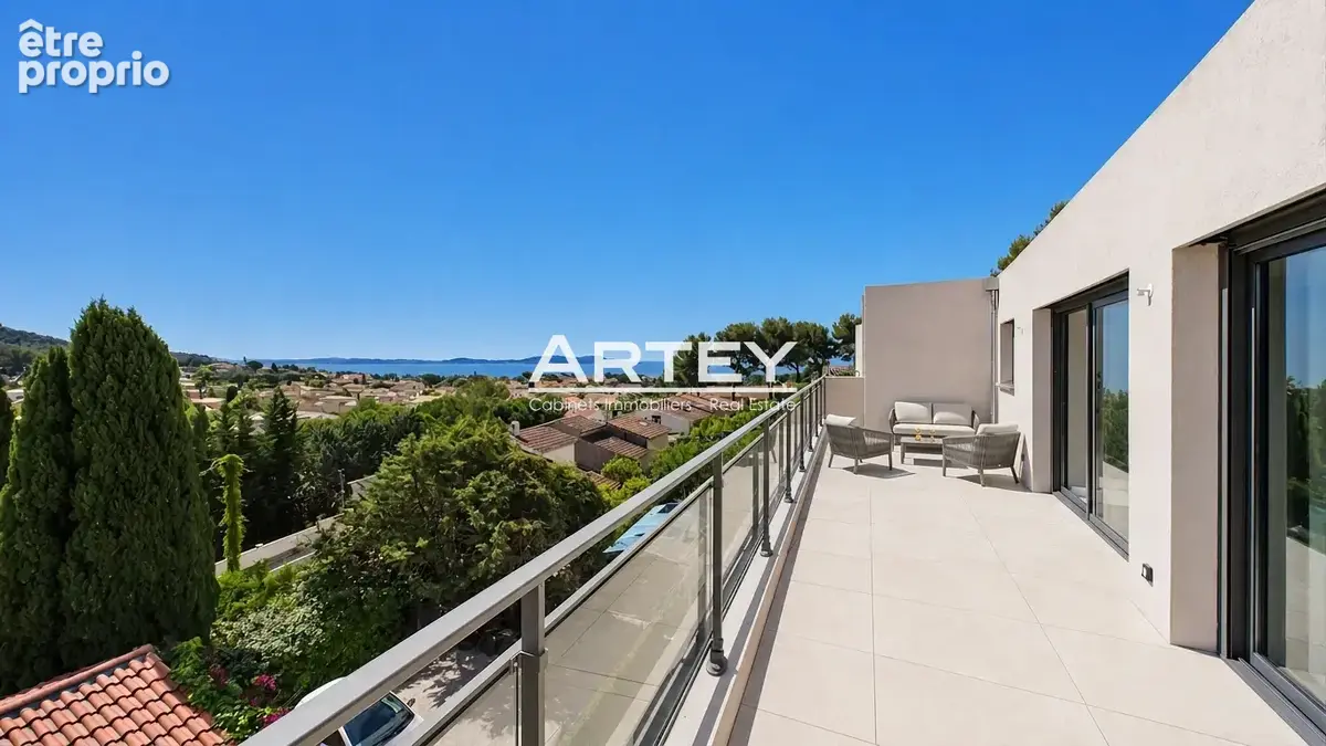 Appartement 93 m2   Dernier étage   Vue mer   Carqueiranne - photo 2