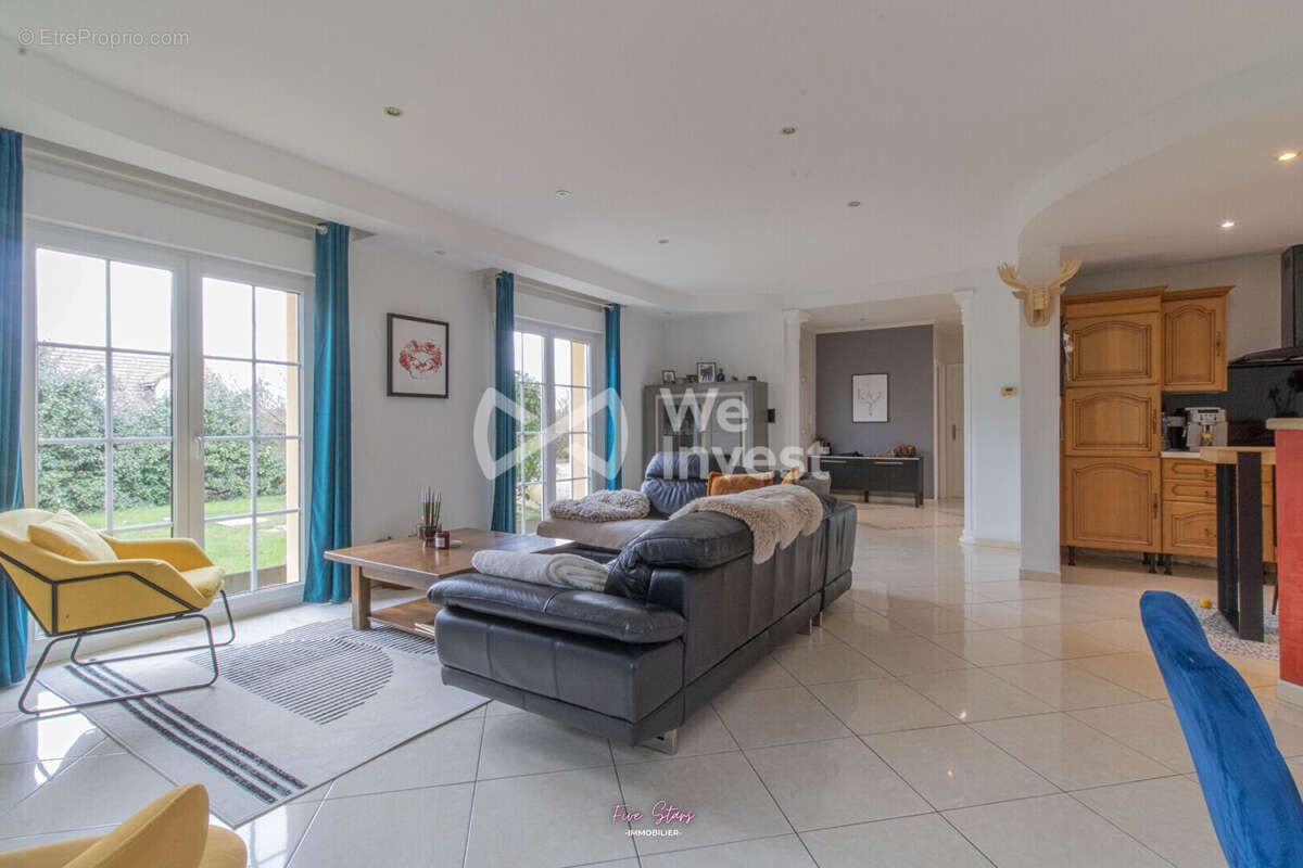 Maison 135 m² à Les Baroches  - photo 6