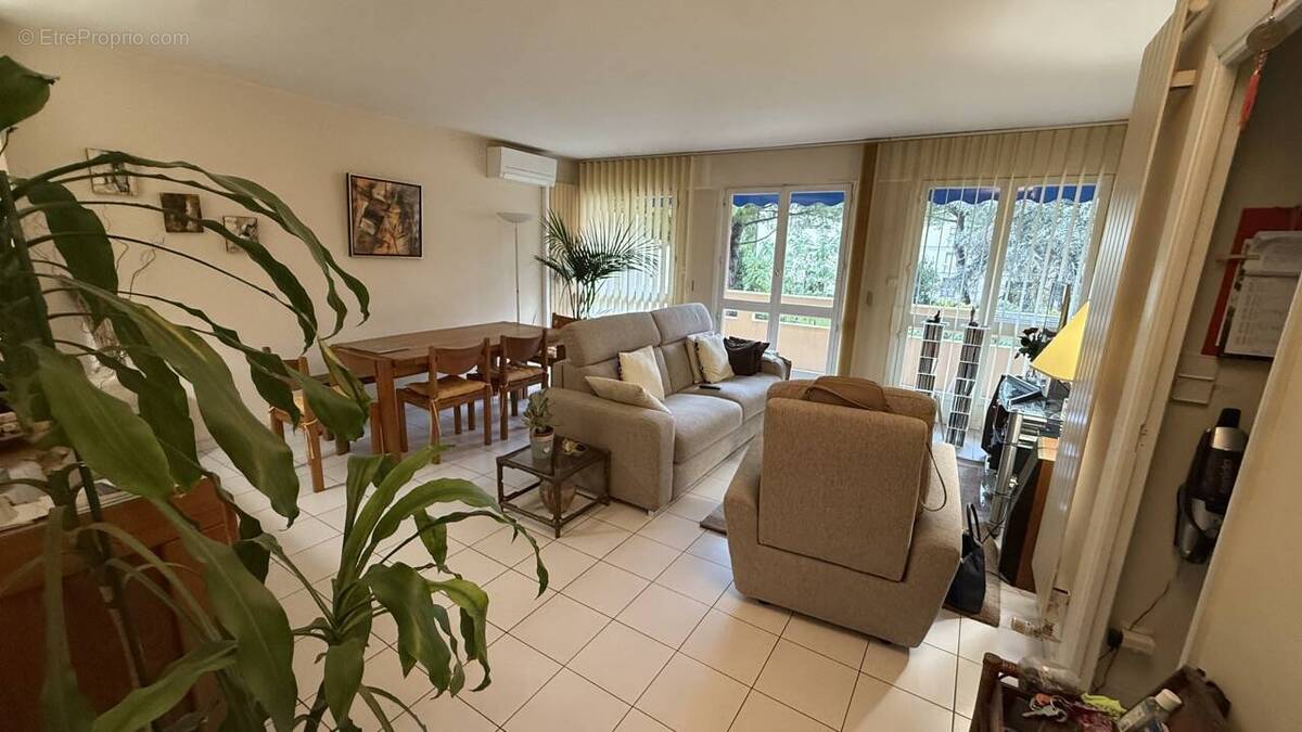Appartement à FREJUS