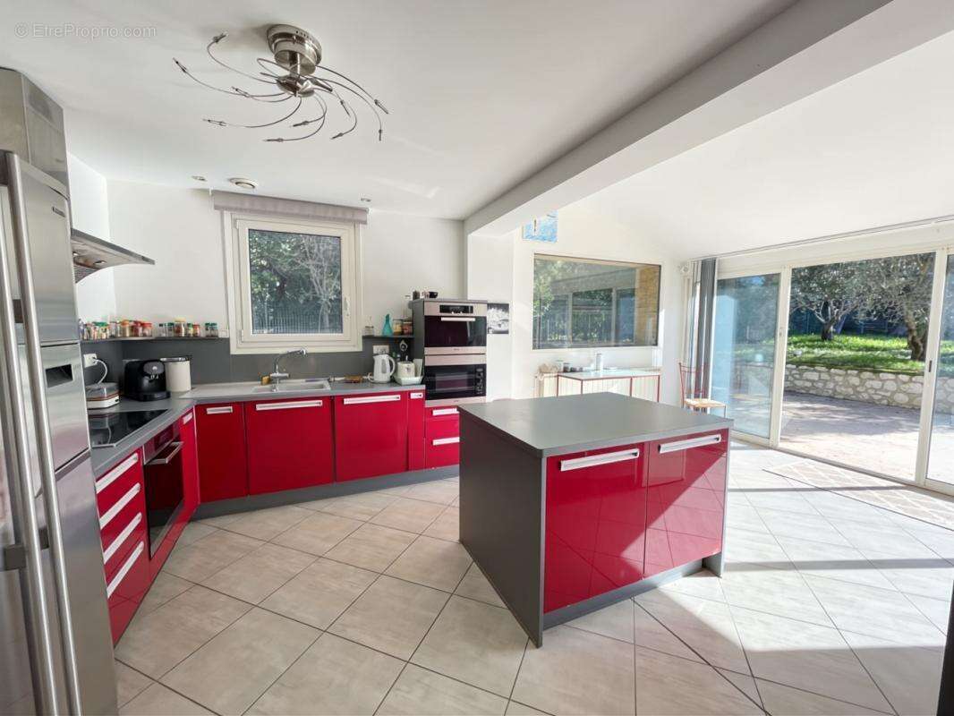 Maison à VILLENEUVE-LES-AVIGNON