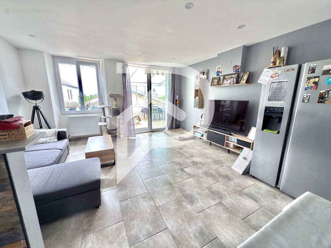 Maison à MANDRES-LA-COTE