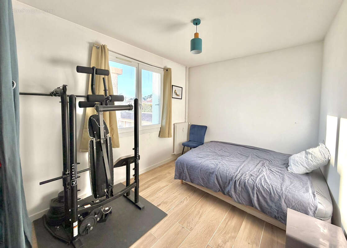 Appartement à SIX-FOURS-LES-PLAGES