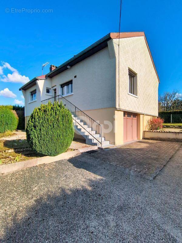 Maison à DOULAINCOURT-SAUCOURT