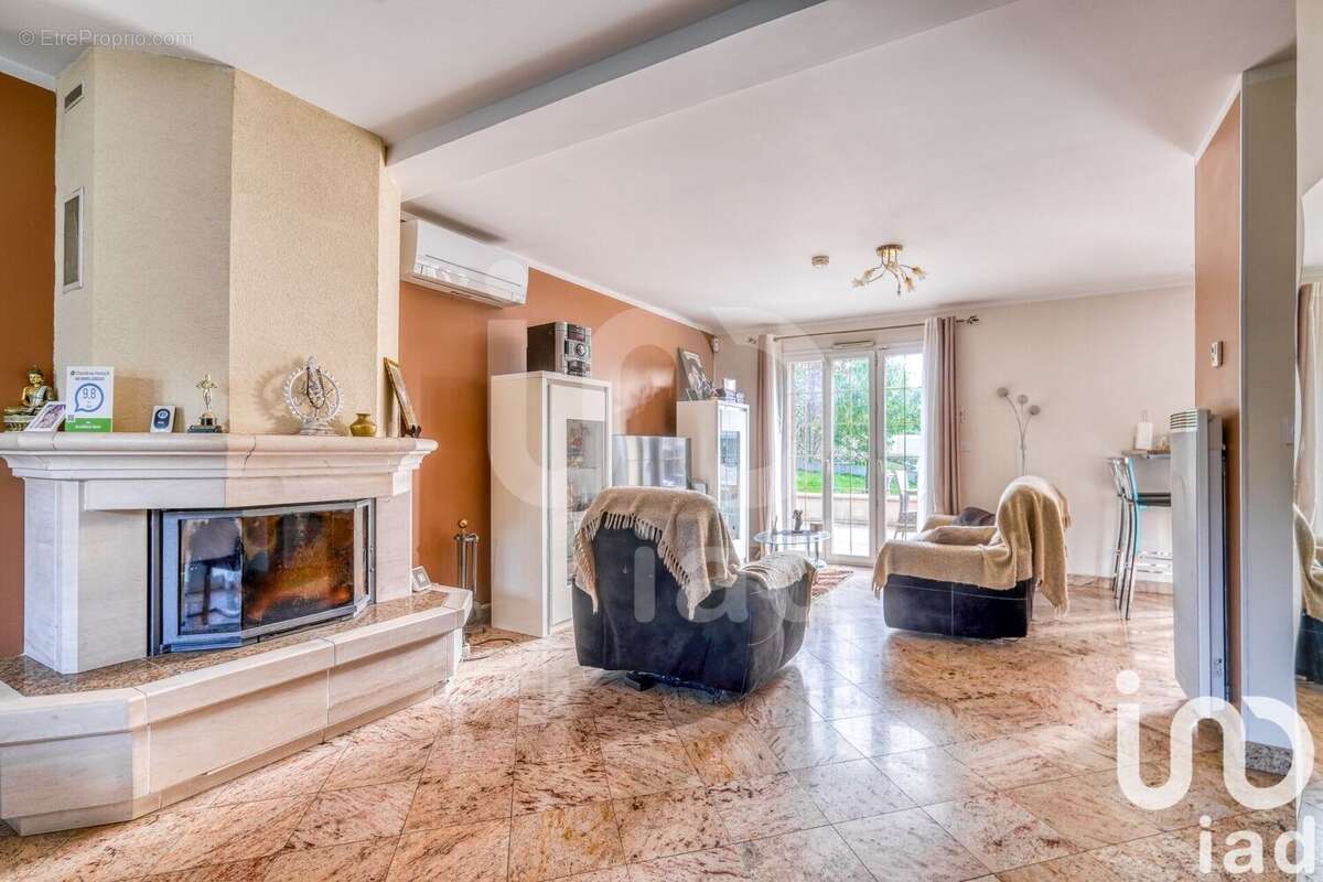 Photo 2 - Maison à CHESSY