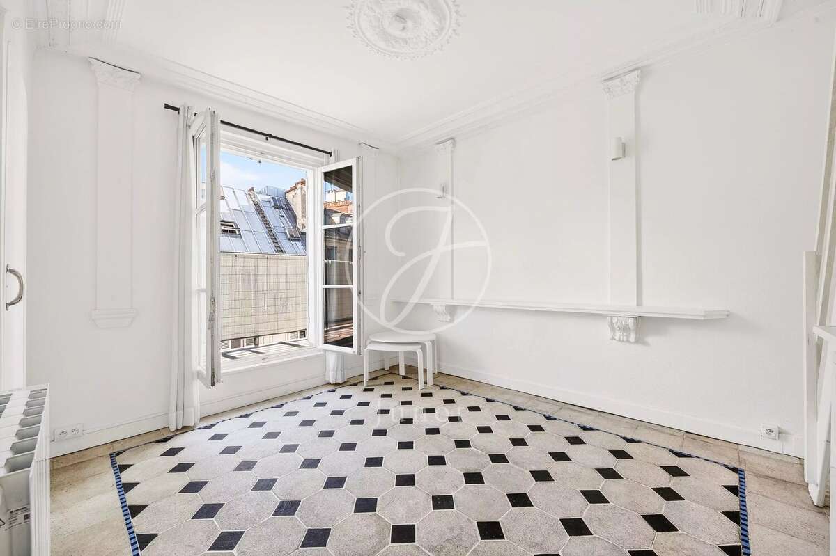 Appartement à PARIS-9E