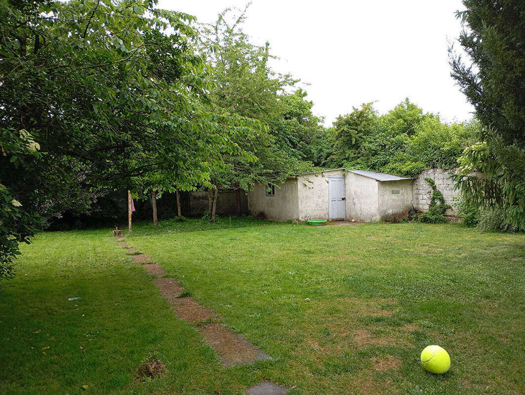 Maison à BAILLEAU-L&#039;EVEQUE