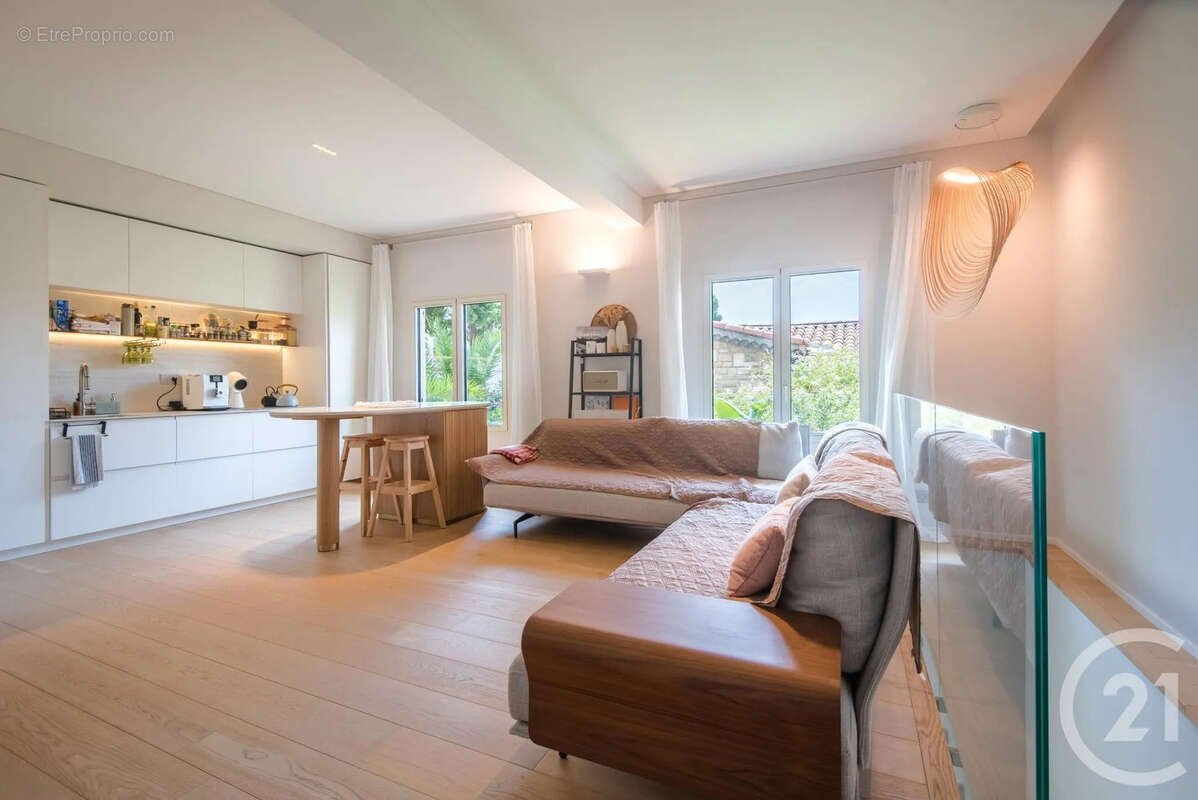 Appartement 70 m² à Nice  - photo 2