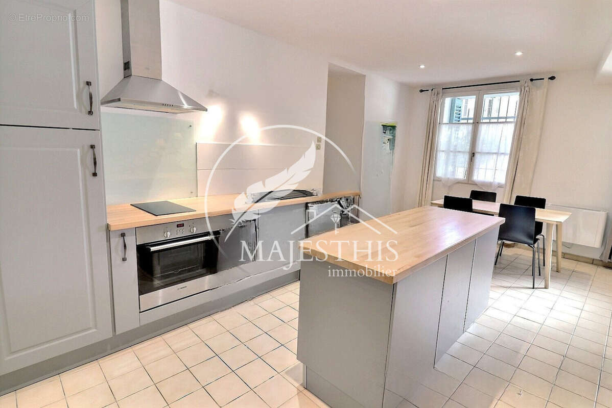 Appartement à HYERES