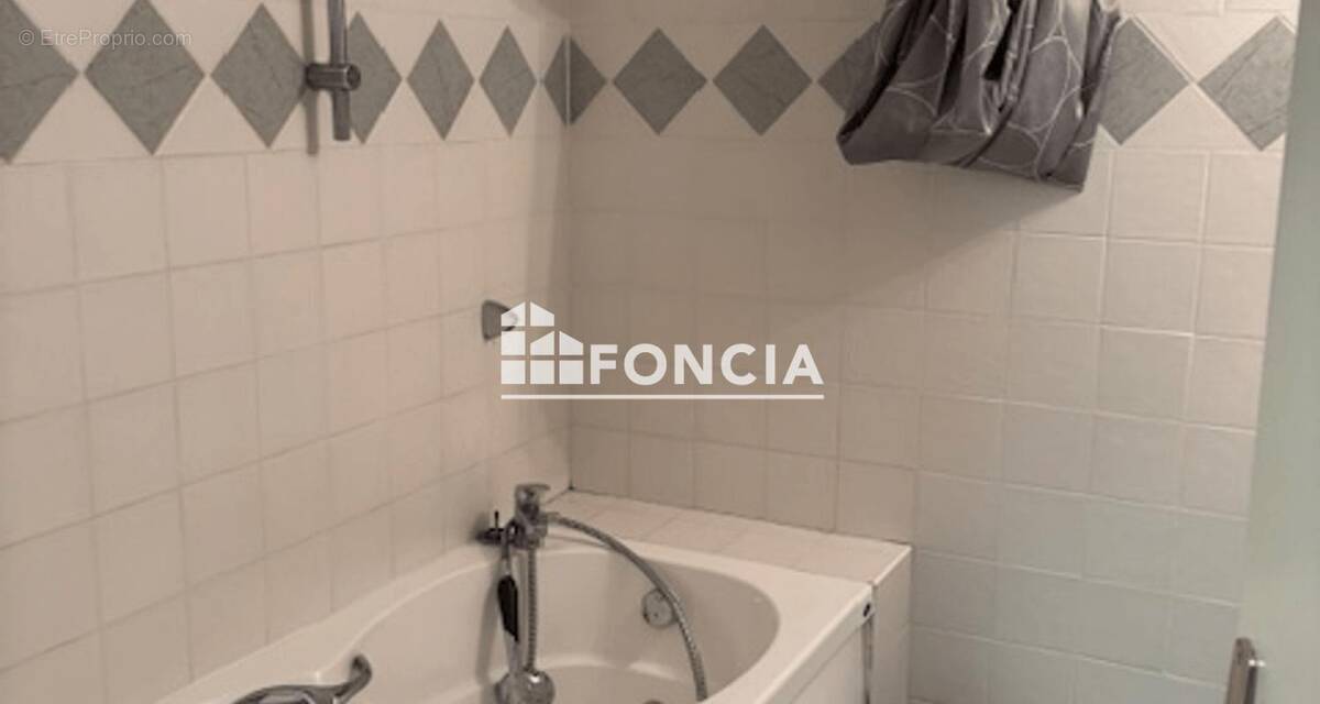 Appartement à SAINT-FRANCOIS-LONGCHAMP