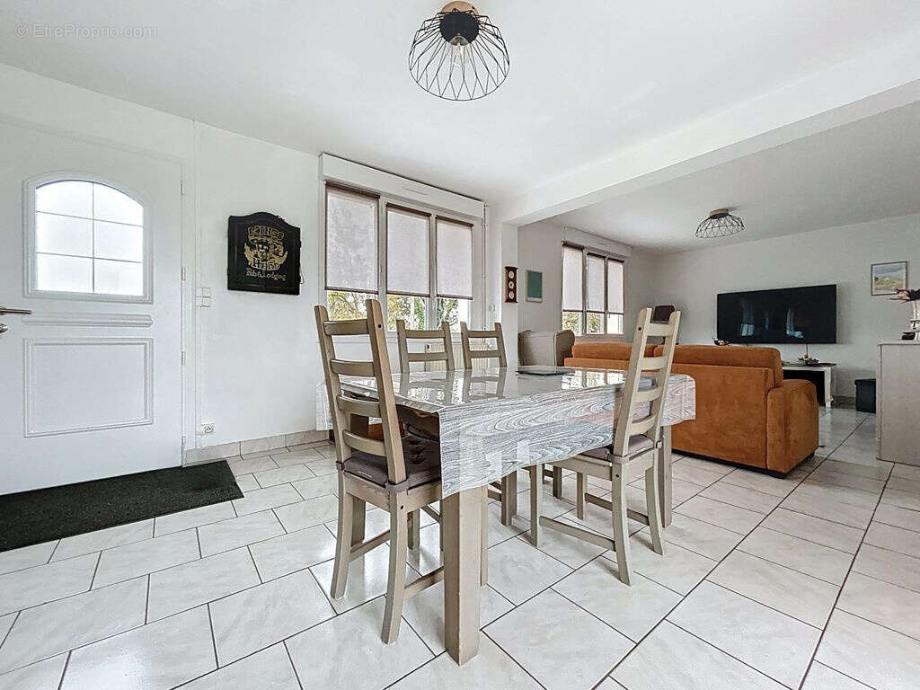 Maison à BRETTEVILLE-SUR-AY