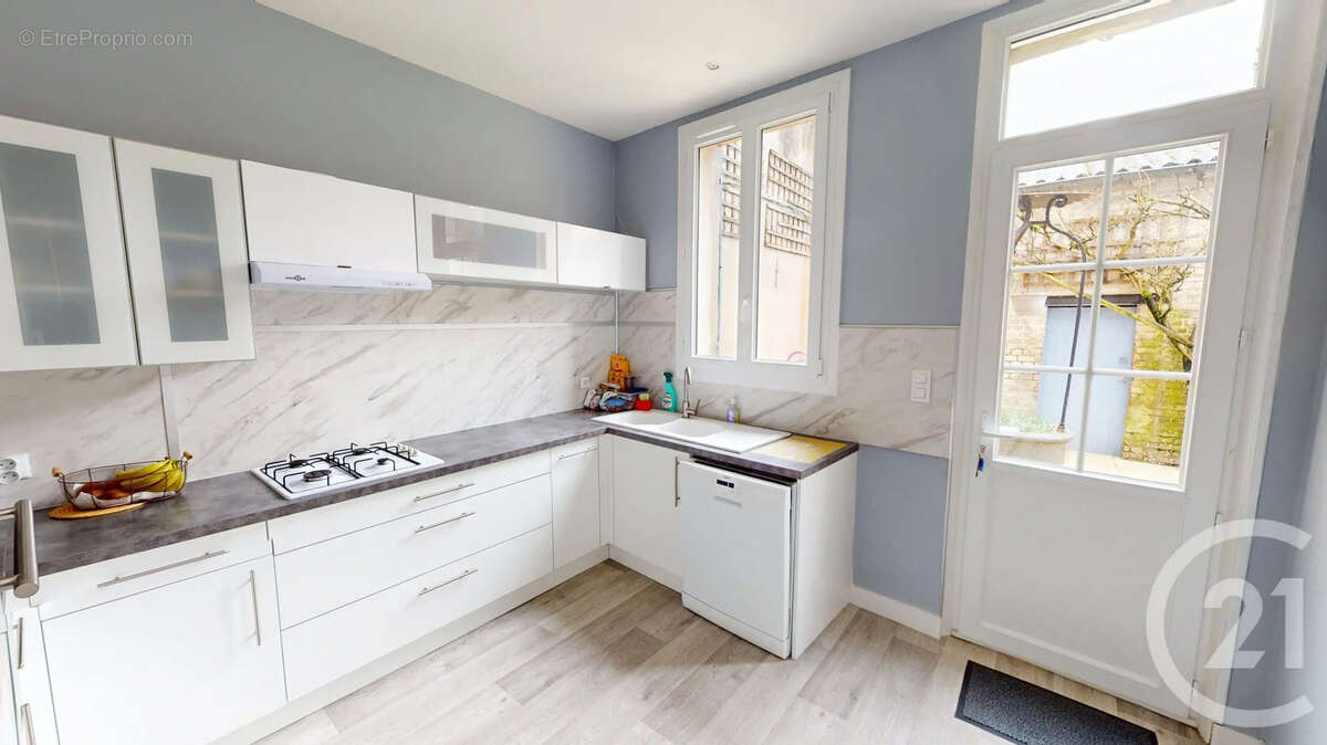 Maison à SAINT-QUENTIN