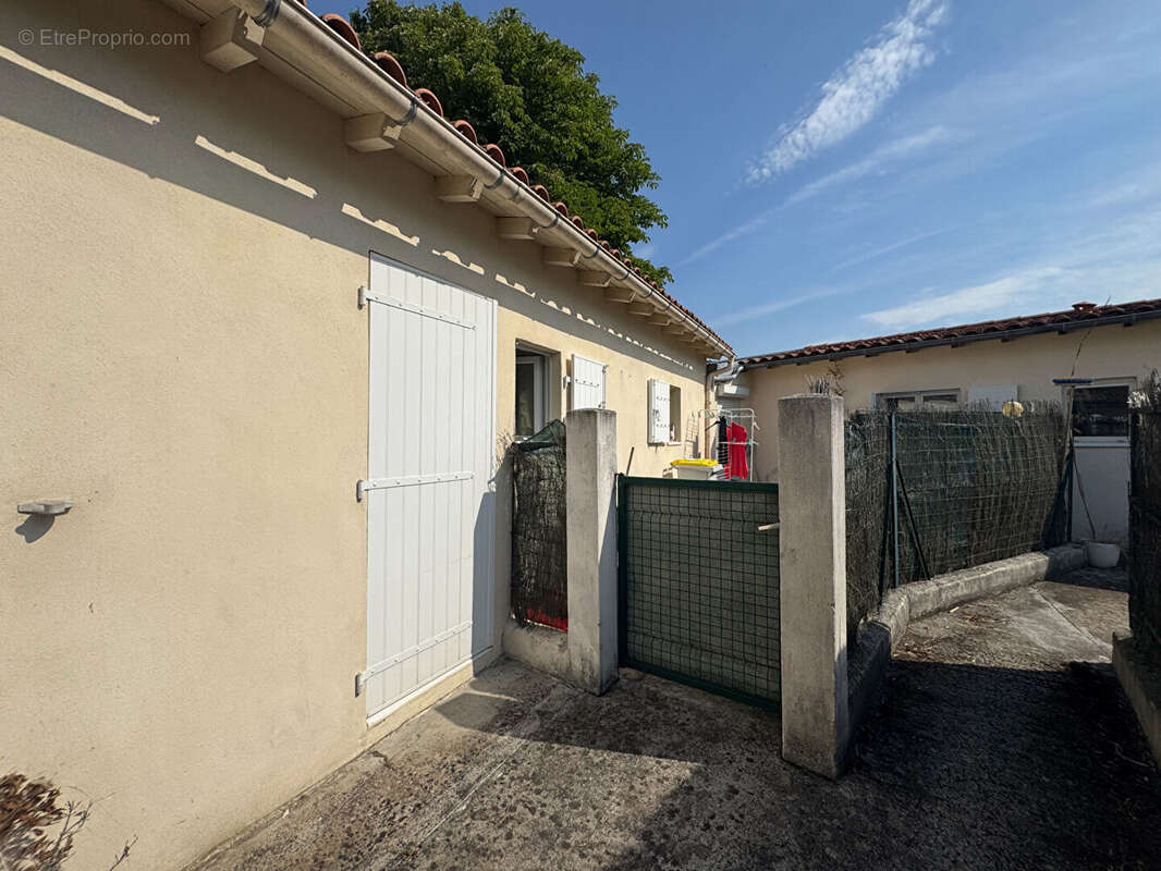 Immeuble Vergeroux 270m² - 5 appartements terrasse privative - photo 6