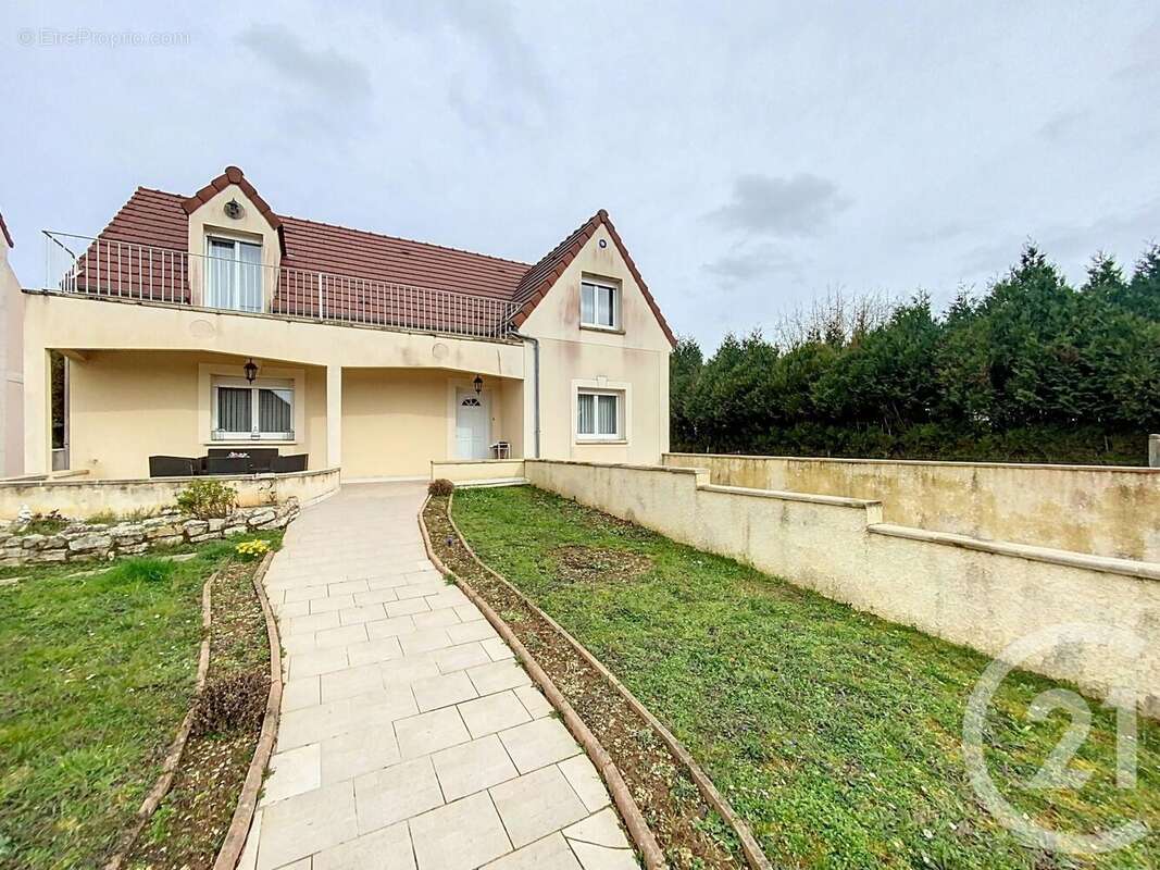 Maison à SAINT-CLEMENT