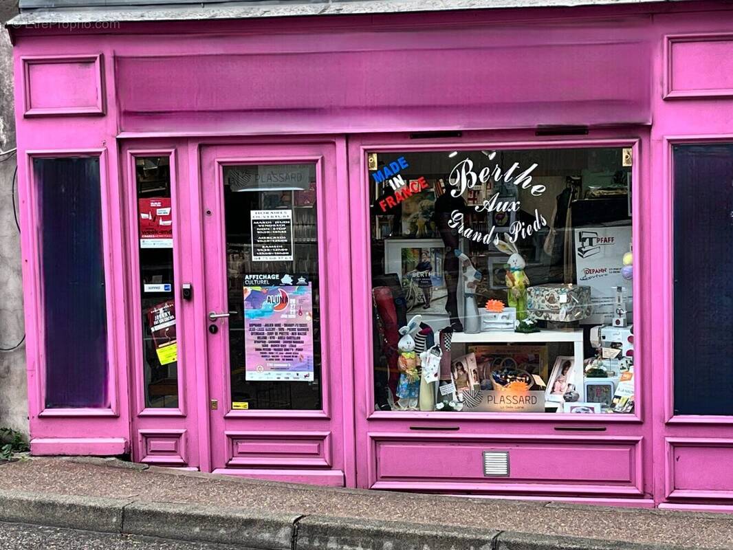 Commerce à TOURNON-SUR-RHONE