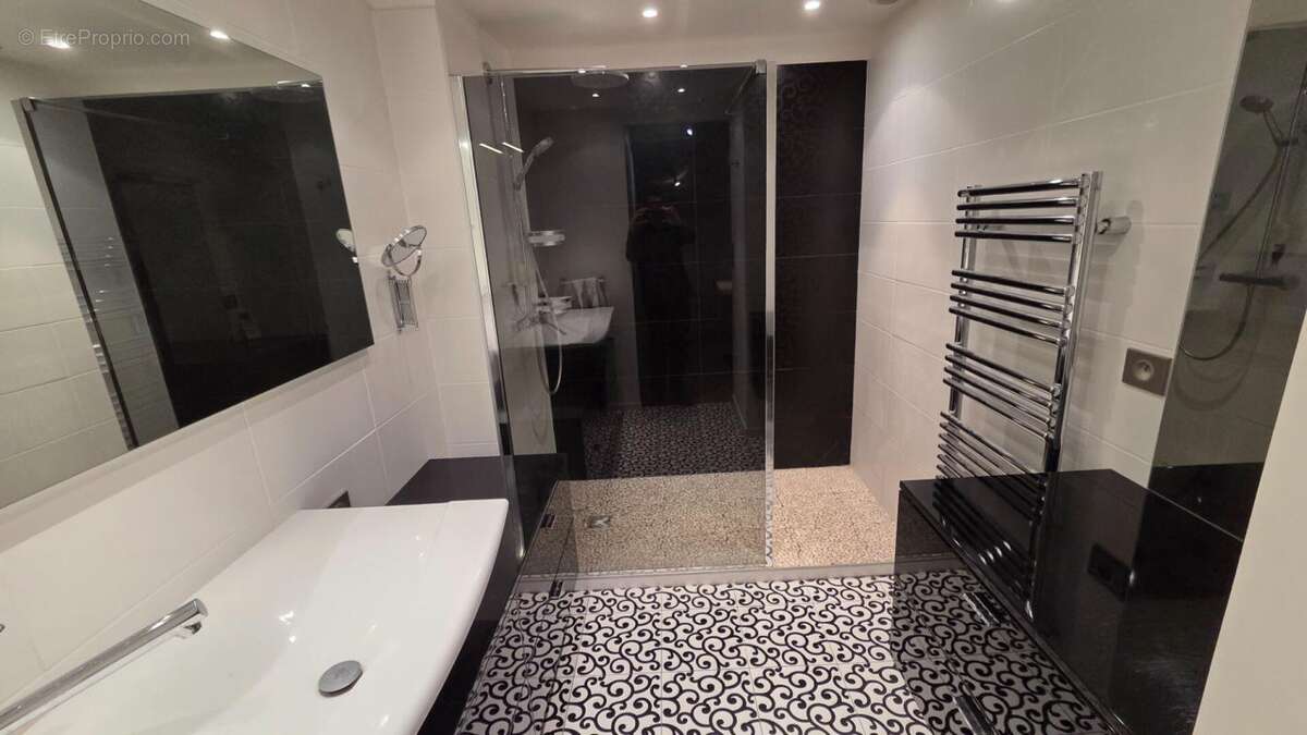 Appartement à AIX-LES-BAINS