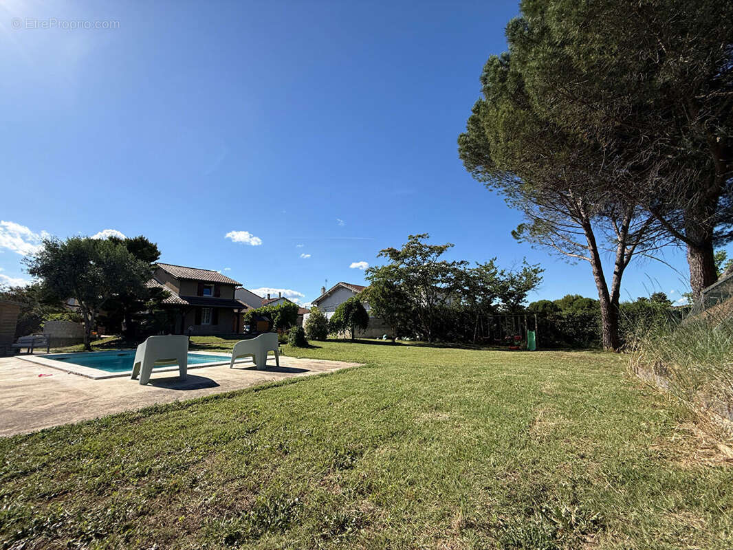 Maison familiale avec grand terrain et dépendance à Bourg-lès-Valence - photo 5