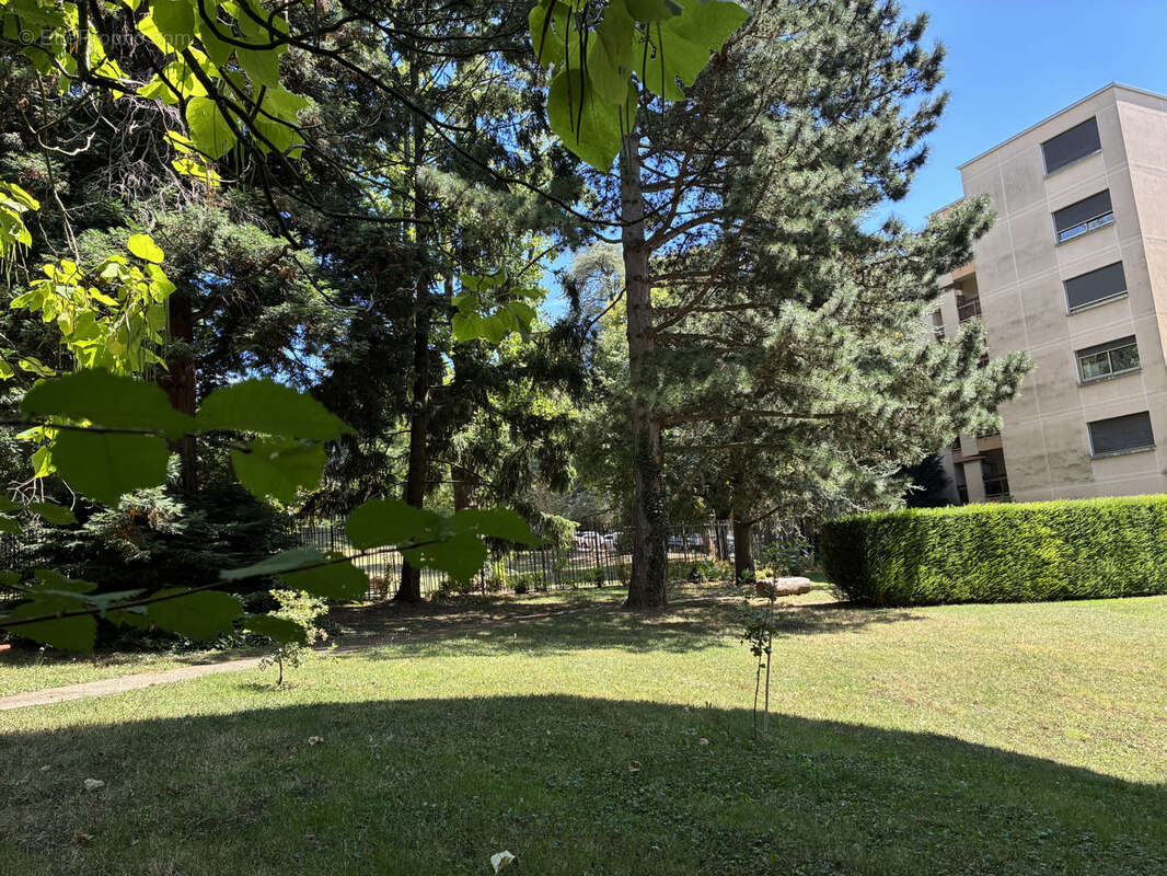 Appartement à SAINTE-FOY-LES-LYON