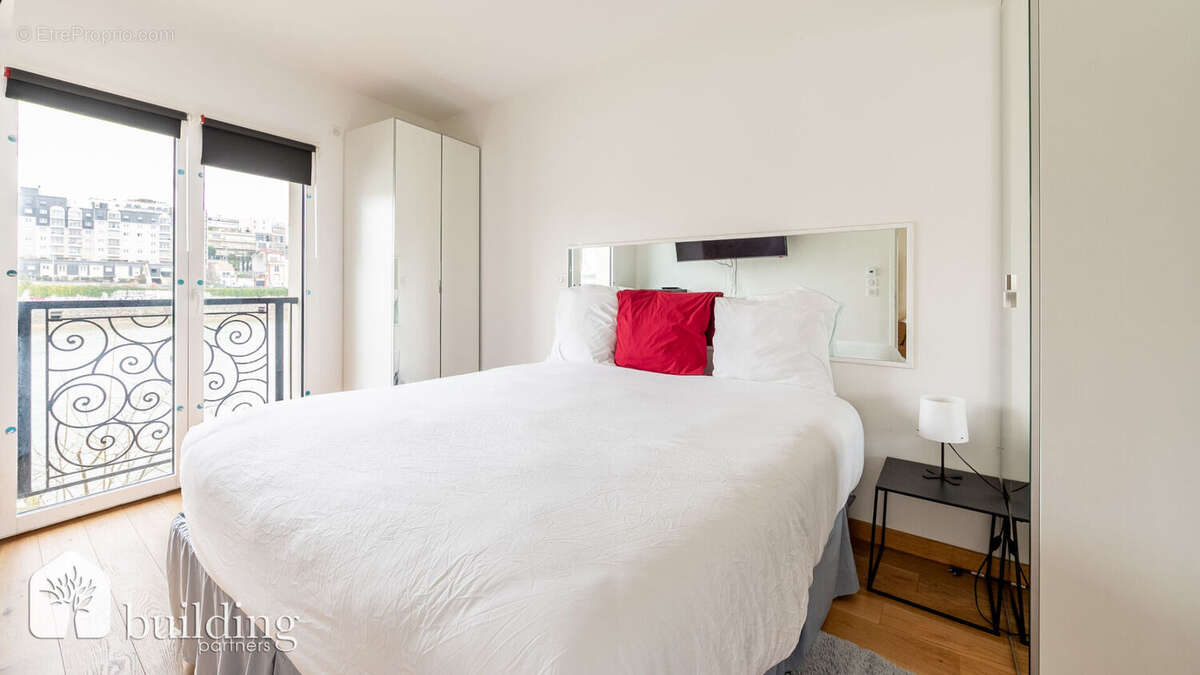 Appartement à NEUILLY-SUR-SEINE