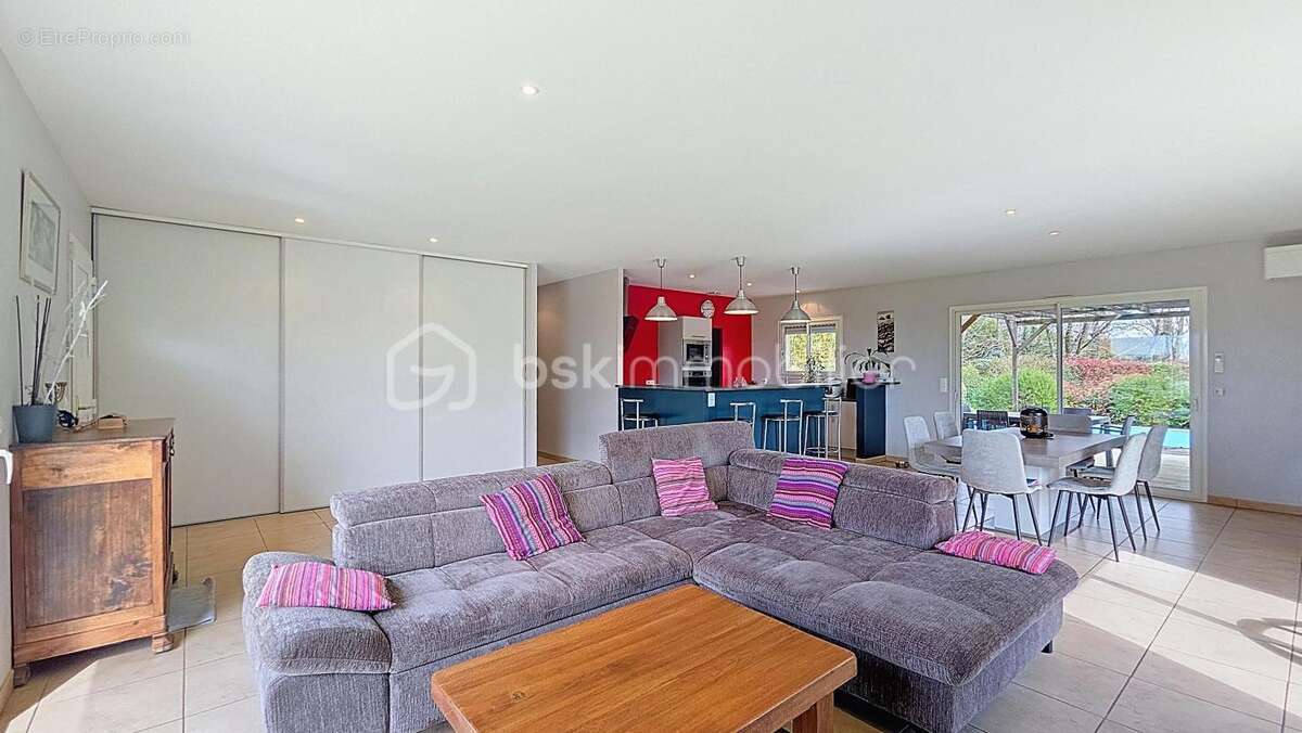 Maison plain-pied 125 m² avec piscine sur 2000 m² de terrain - photo 2