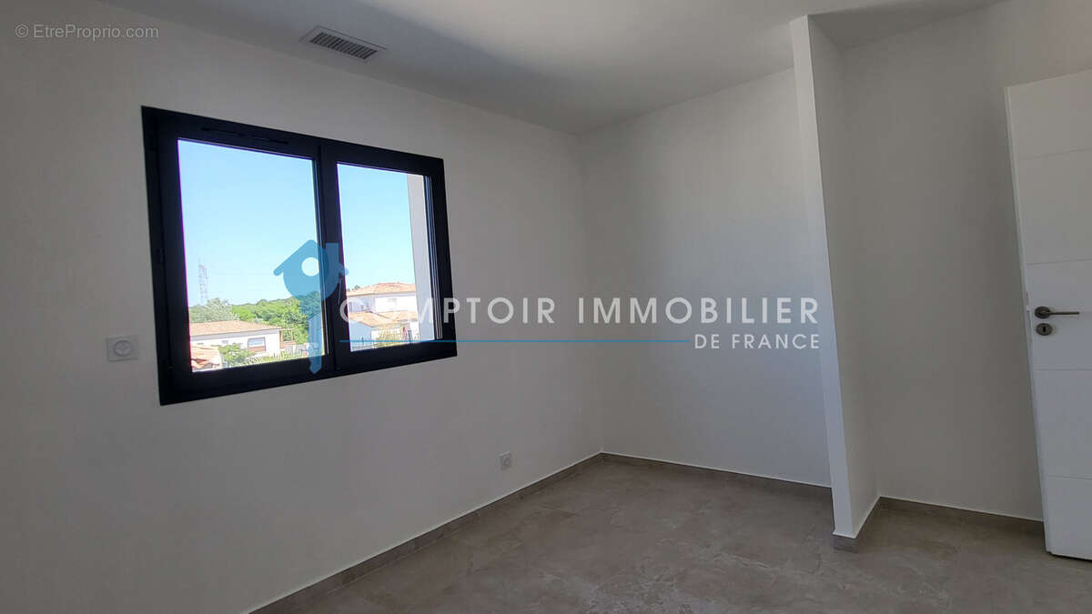 DPT GARD (30), à vendre, NIMES proche, maison neuve de plain-pied type 4, 113m2 habitables, garage, terrain - photo 8