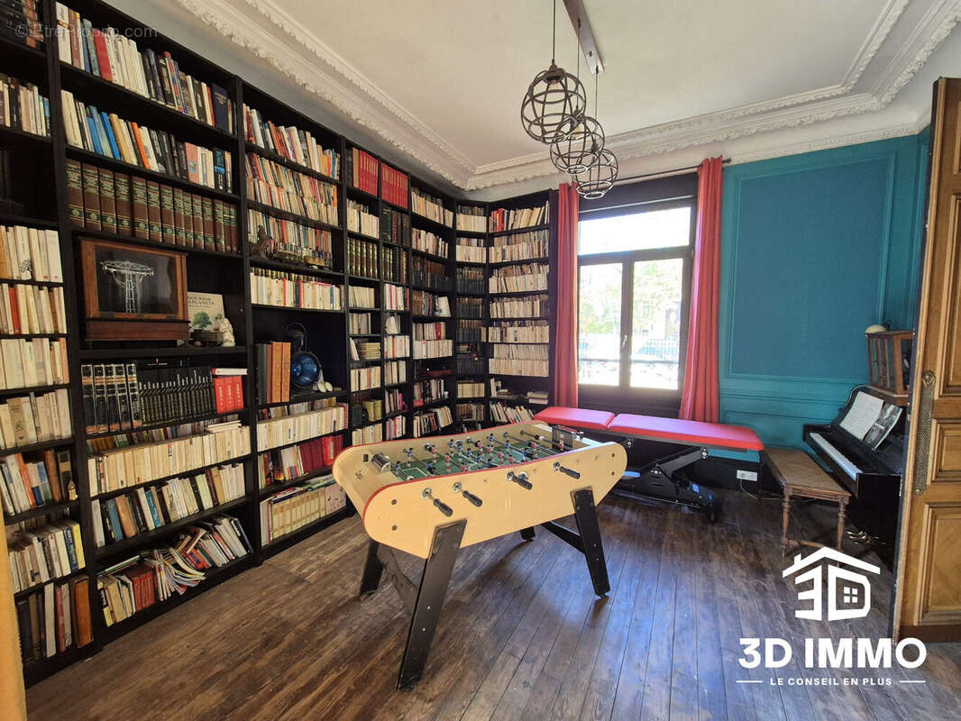 Maison à AVESNES-SUR-HELPE