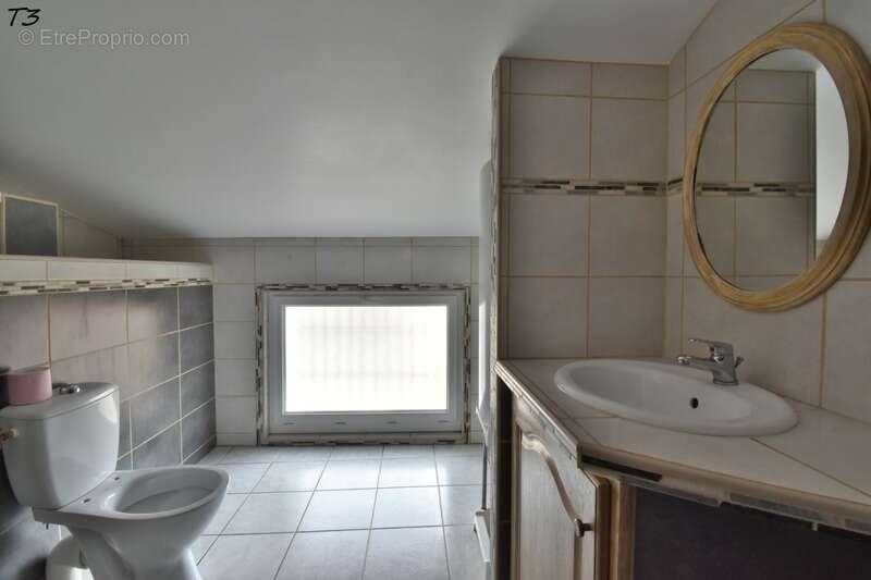 Appartement à PEYRUIS