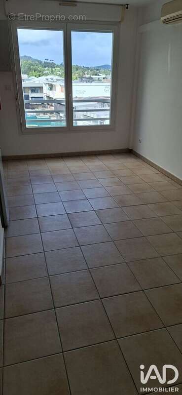 Appartement 25 m² à Le Tampon  - photo 7