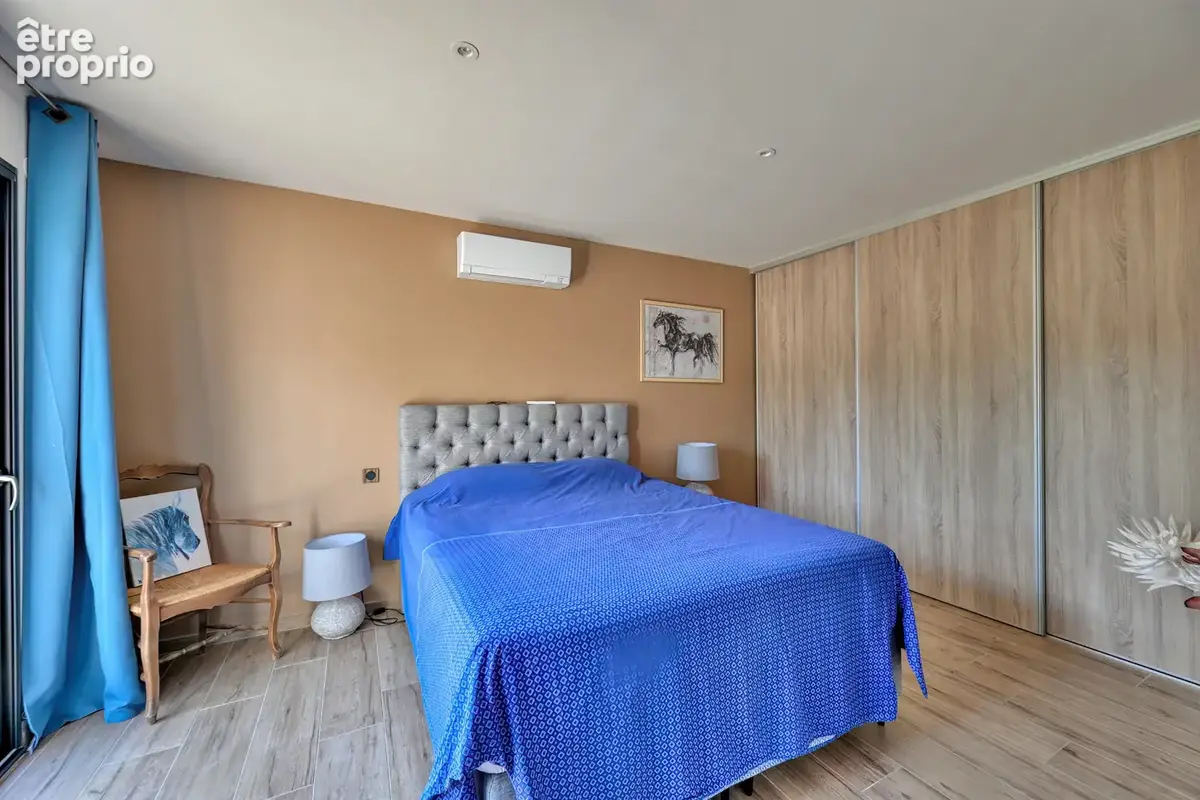Maison contemporaine de plain-pied avec piscine et vue dégagée sur 3000m2 de parcelle - photo 9