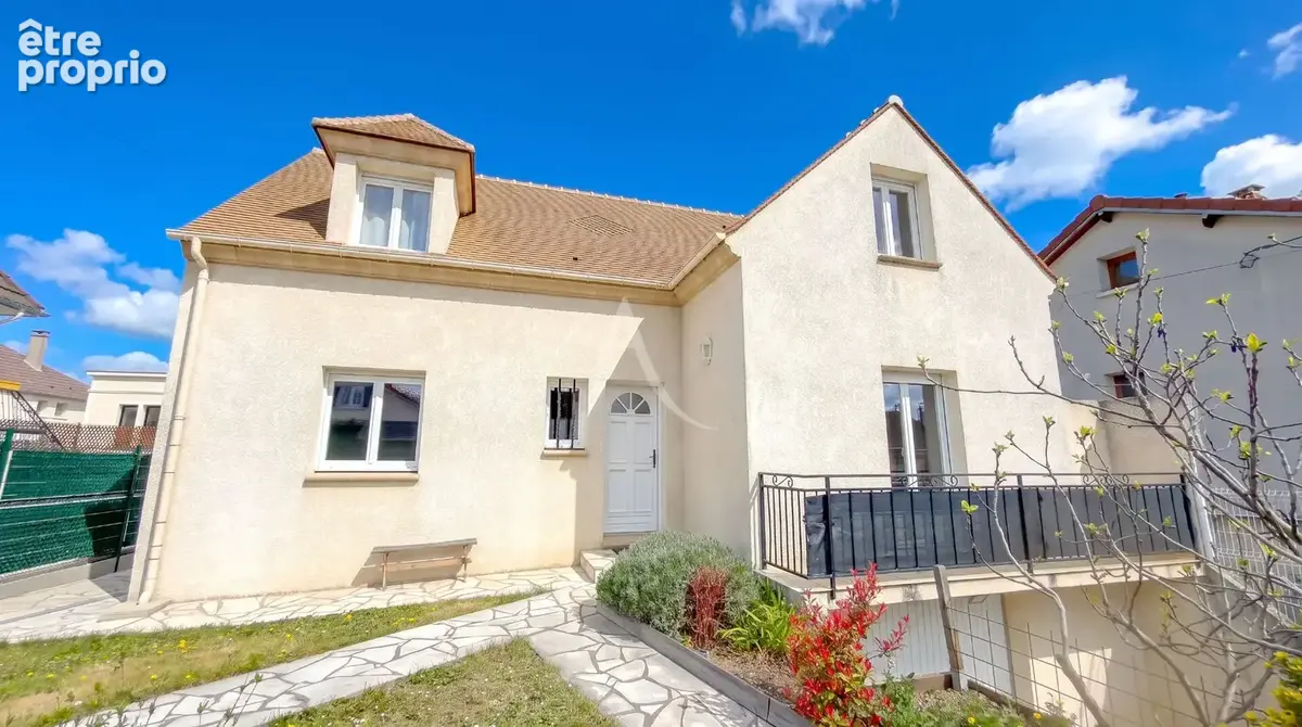 Maison à VIGNEUX-SUR-SEINE