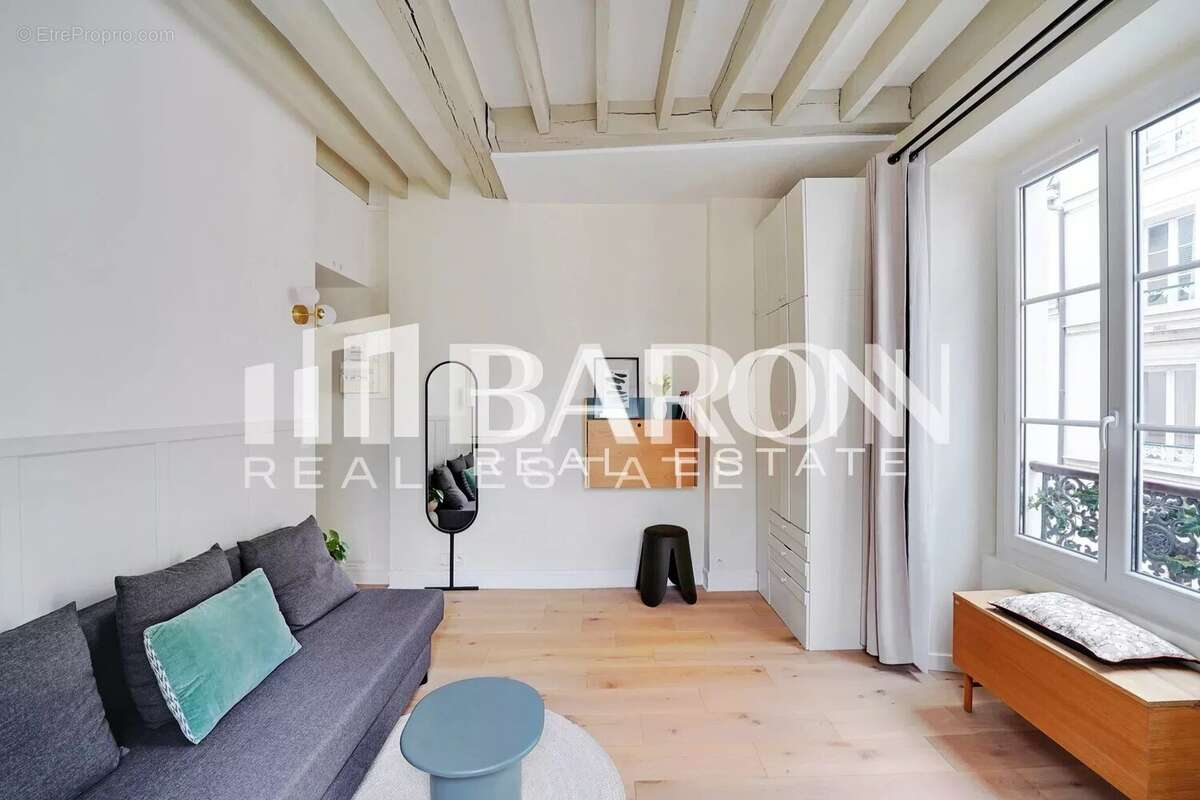 Appartement à PARIS-3E