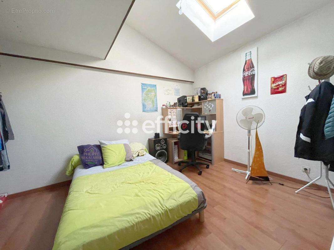 Appartement à LARAGNE-MONTEGLIN