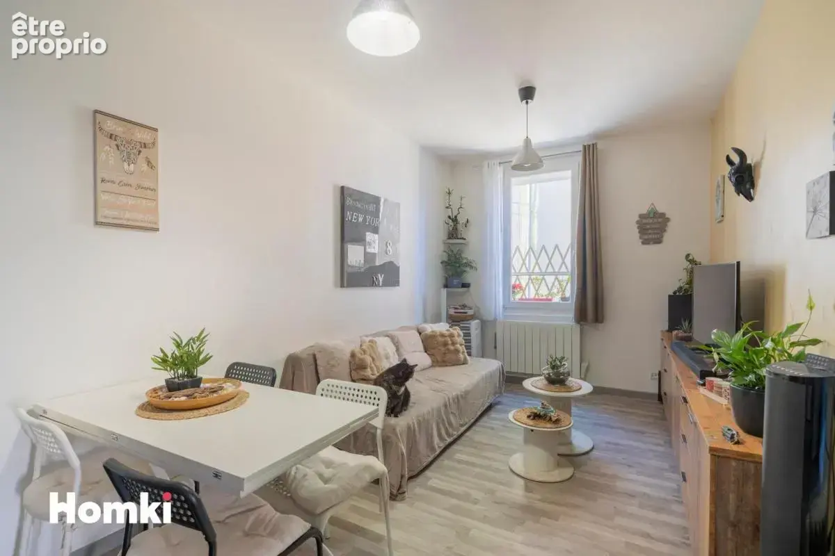 Immeuble T6 de 84 m² à Aubagne 13400, Rue d'Isly - photo 2
