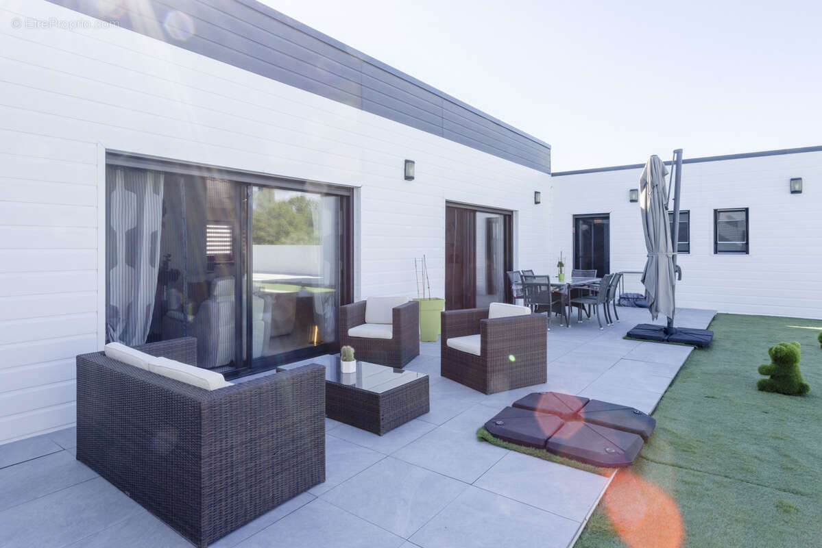 Maison à MESCHERS-SUR-GIRONDE