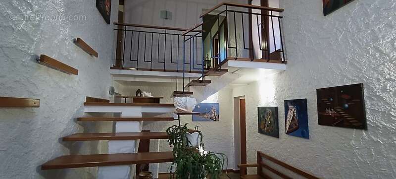 Maison à PERRIER
