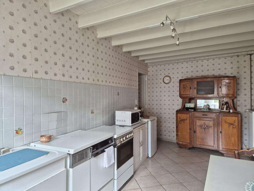 Maison à AIGRE
