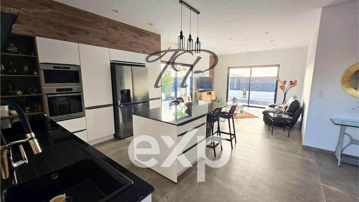 Maison 117 m² à Corneilhan  - photo 5
