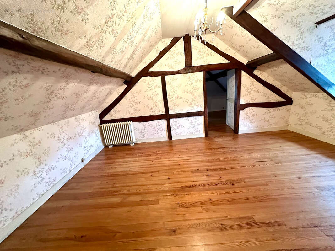 Maison à AUZOUVILLE-SUR-RY