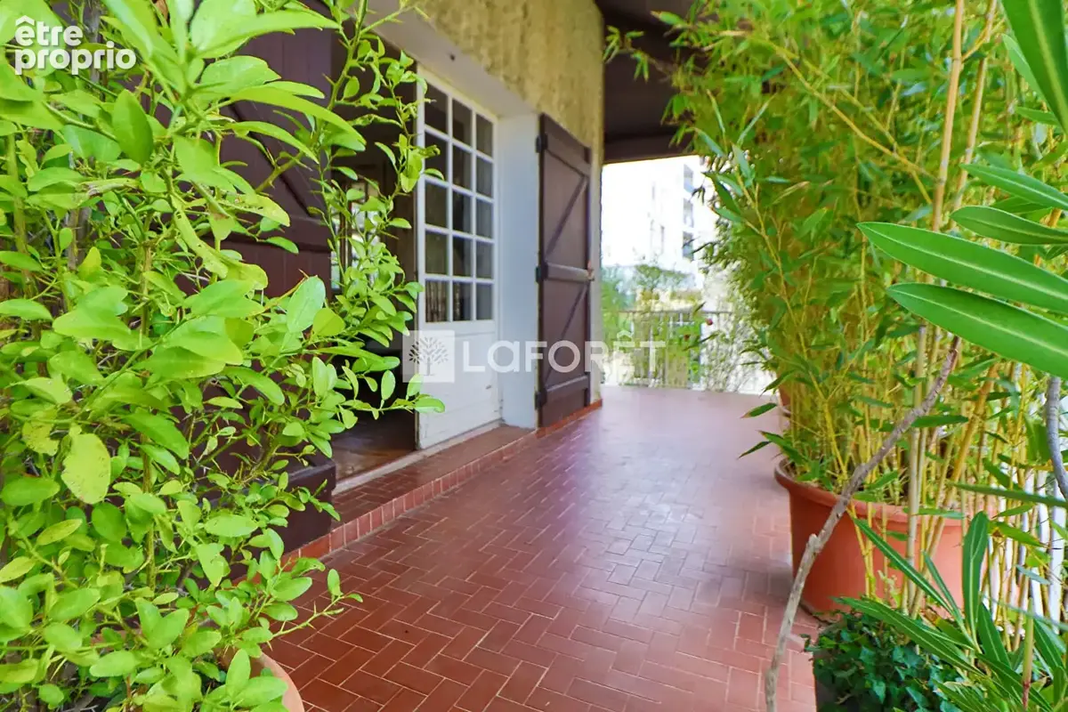 Maison de charme avec jardin à Aubagne ? Potentiel à saisir ! - photo 3