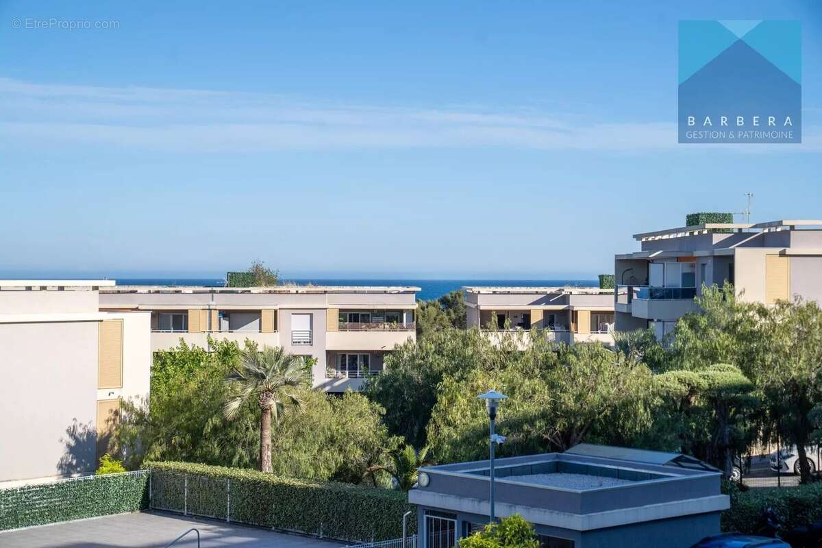 Appartement à VILLENEUVE-LOUBET