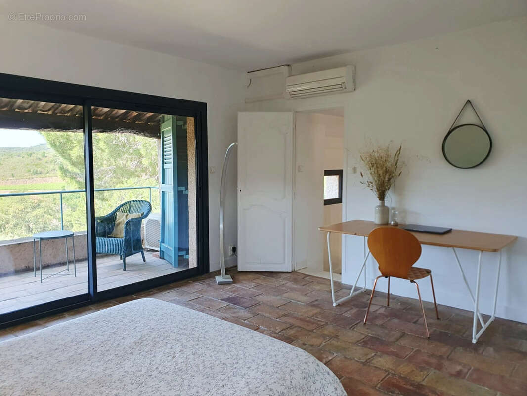 Maison à LA LONDE-LES-MAURES