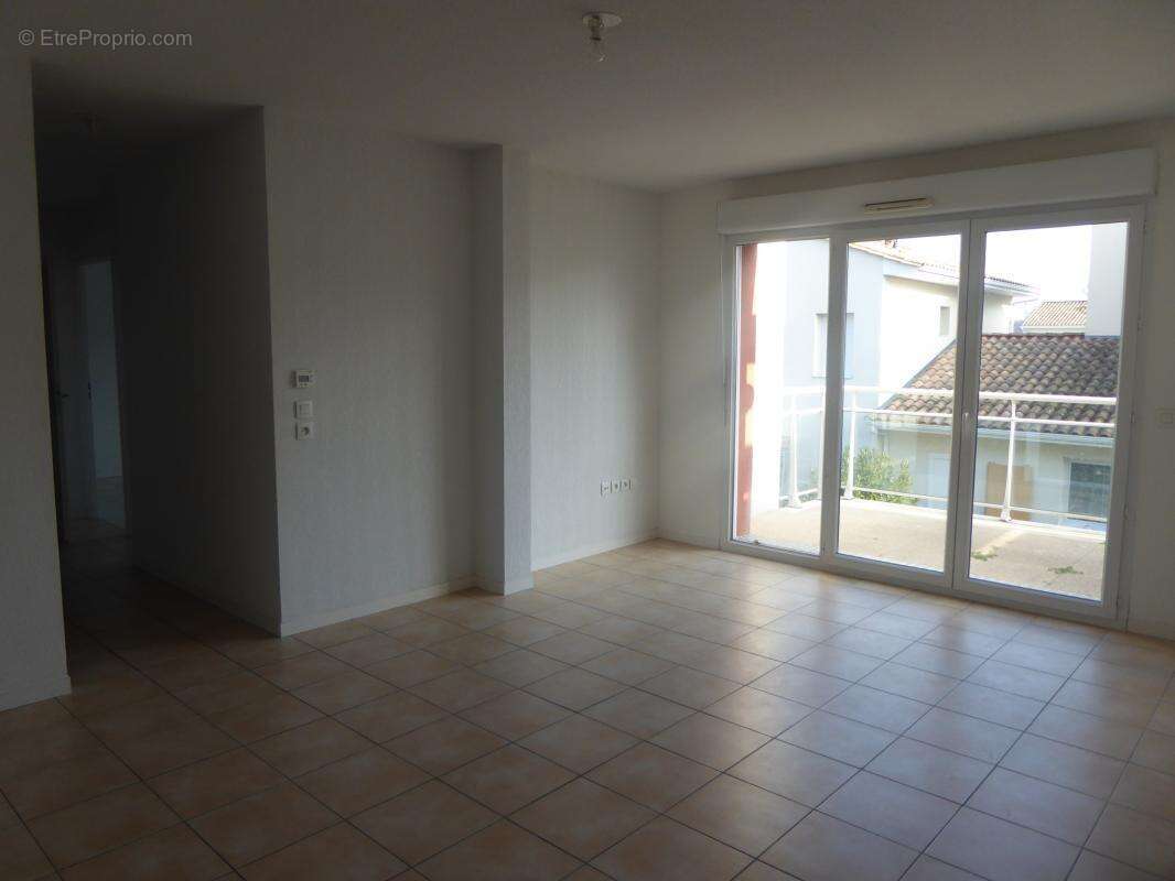 Appartement à CADAUJAC