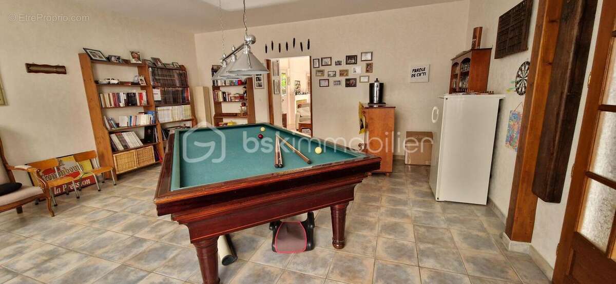 Maison chaleureuse de 211 m² avec ancien atelier de 180 m² au cœur de Couhé - photo 6