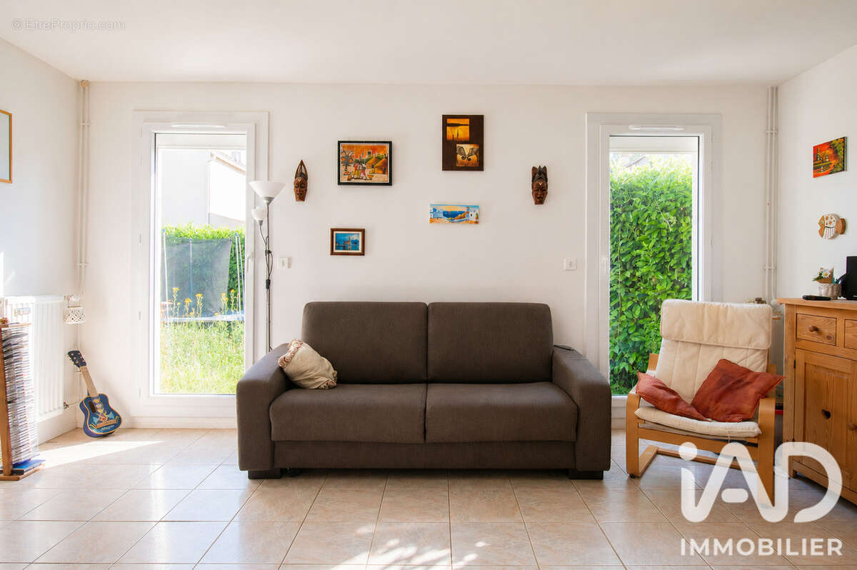 Photo 2 - Maison à VAUREAL