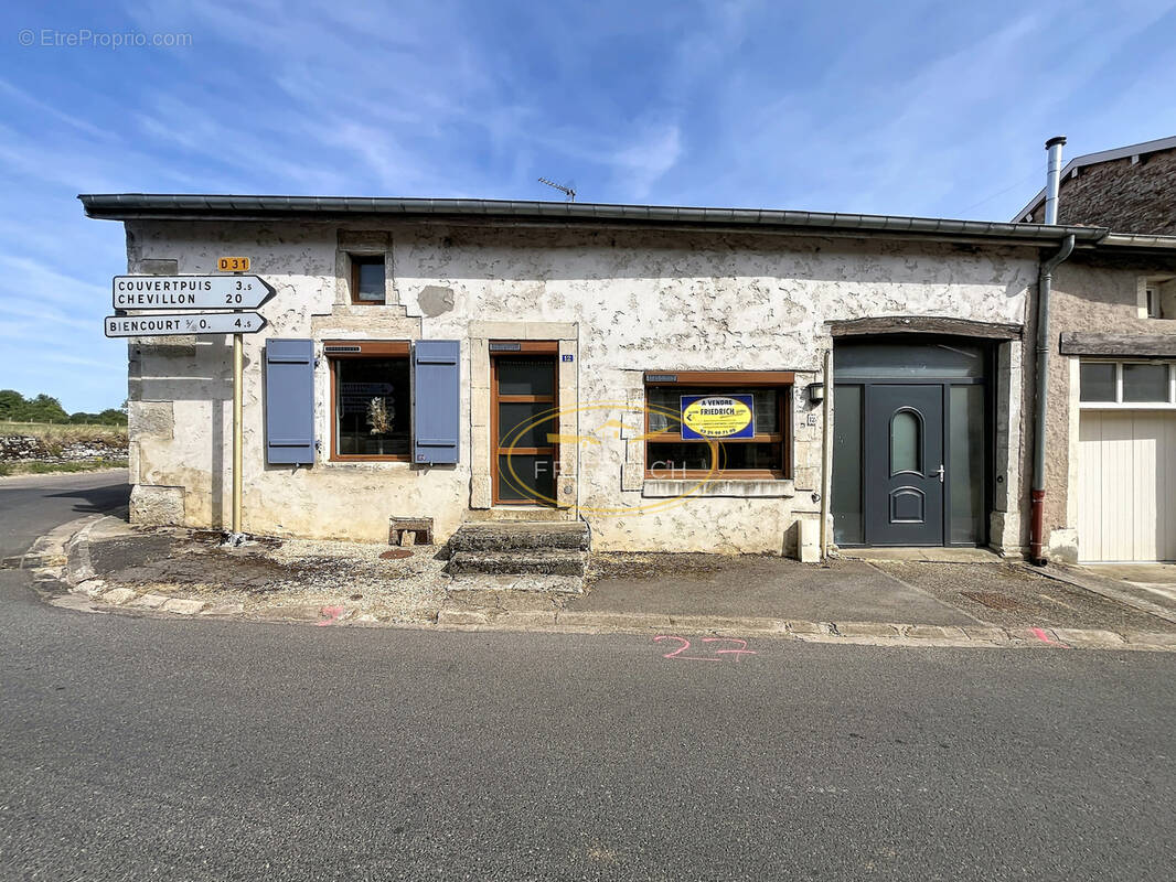 Maison à HEVILLIERS
