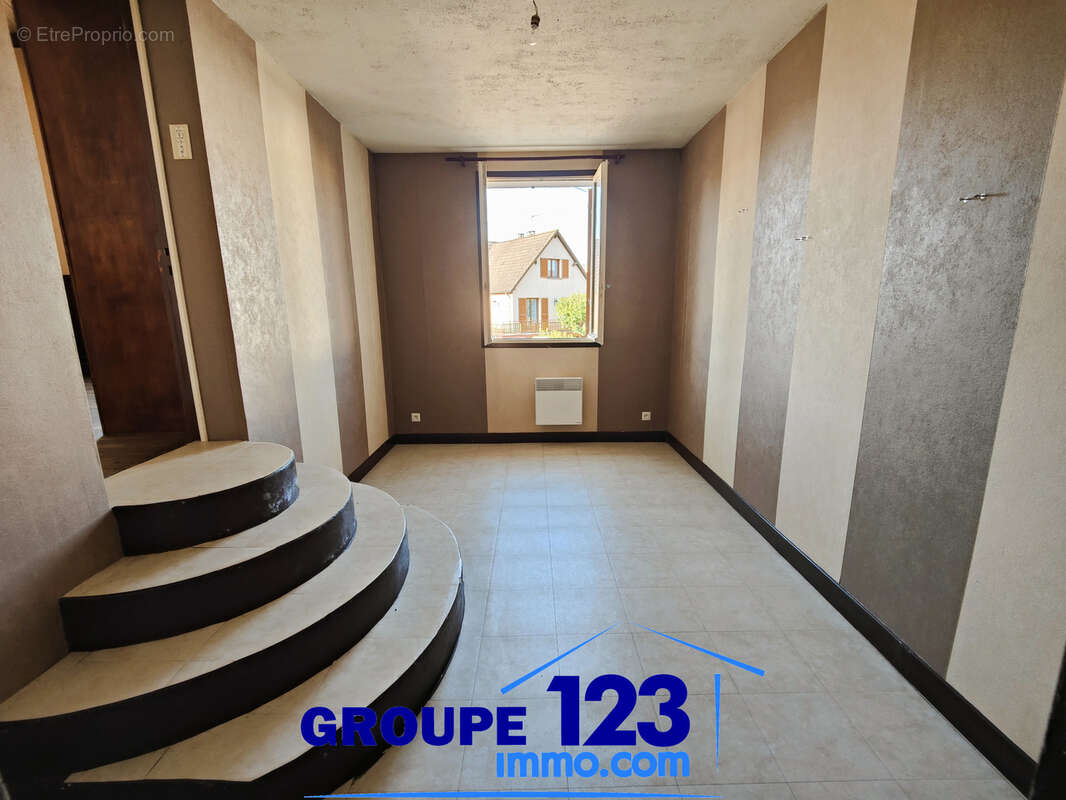 Maison avec local loué à Migennes   Vivez et investissez en un seul lieu - photo 15