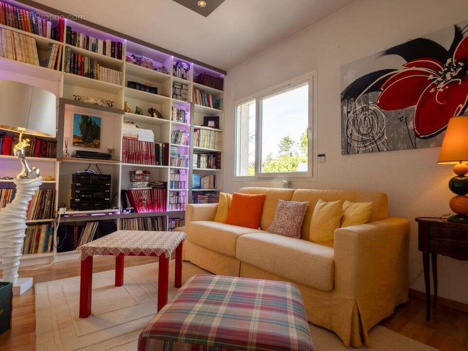 Maison à VETRAZ-MONTHOUX