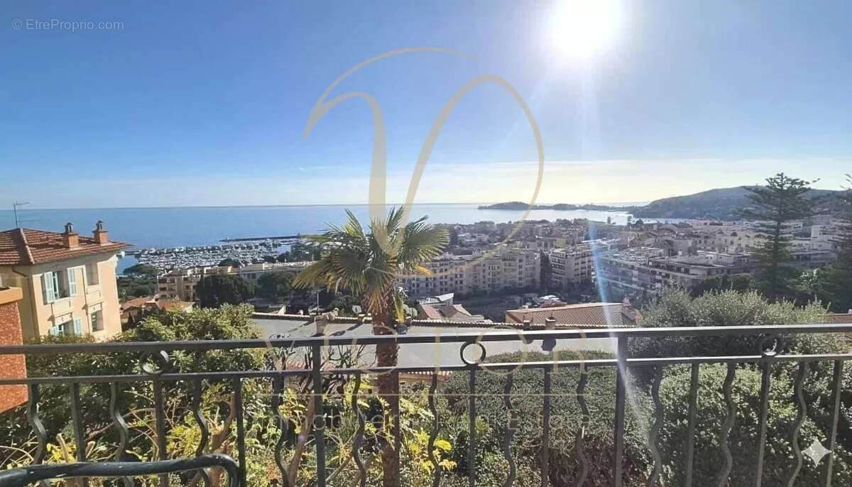 Appartement à BEAULIEU-SUR-MER