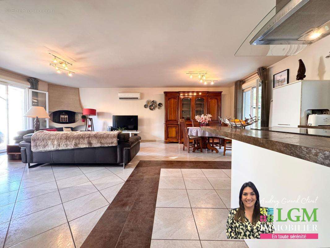 Maison à SAINT-JEAN-DE-VEDAS