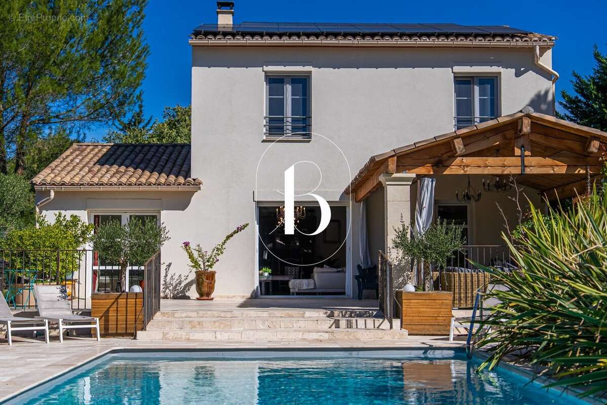 Maison à UZES