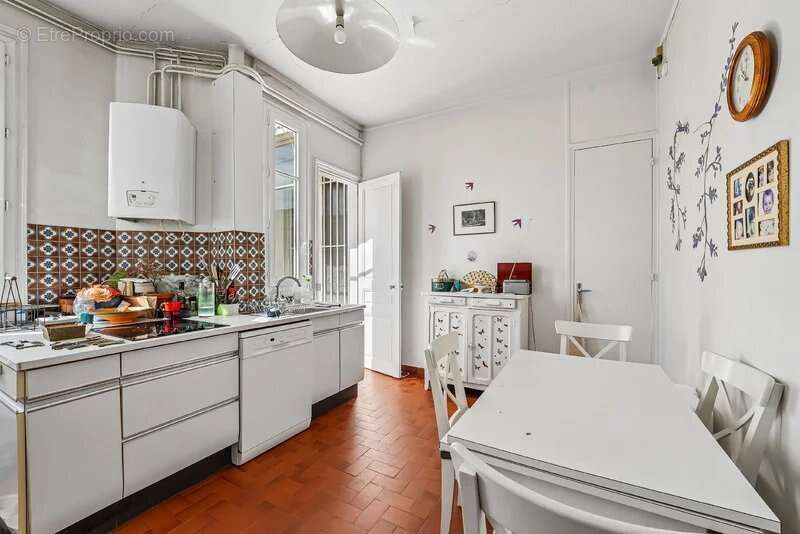 Appartement à PARIS-7E